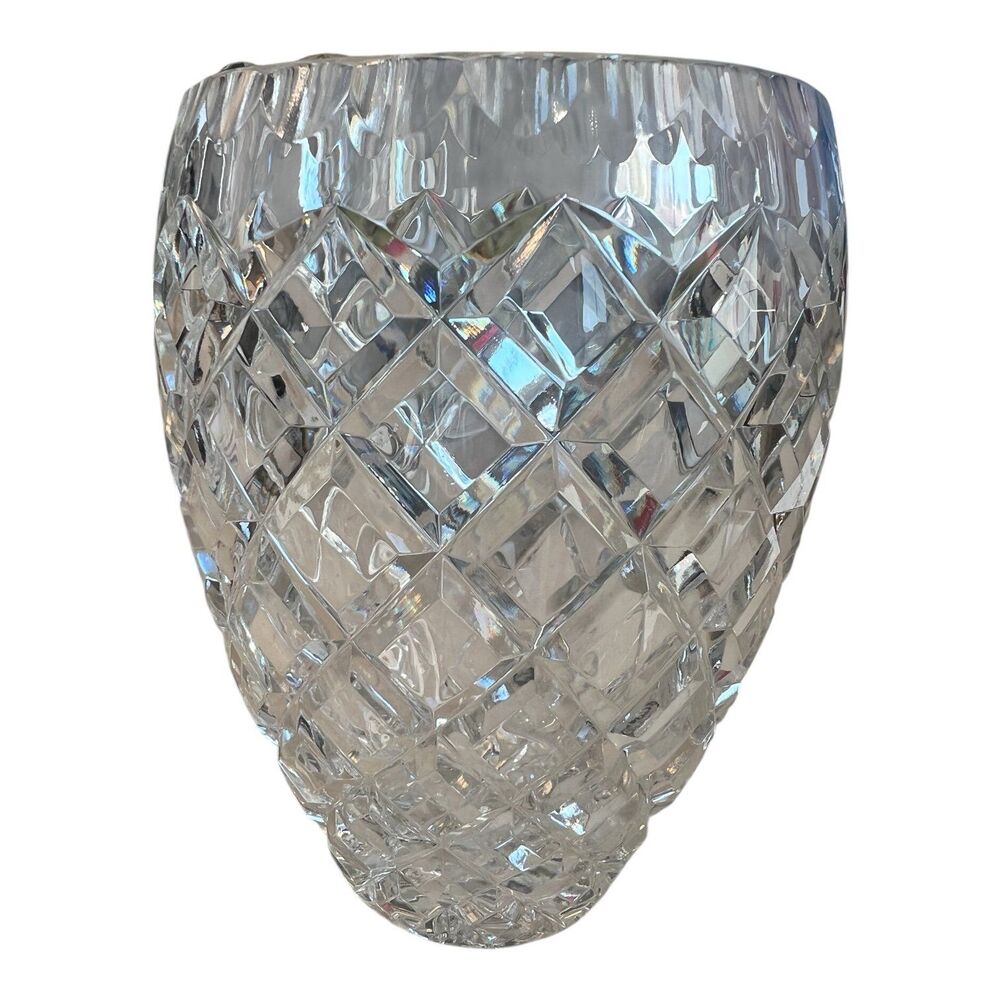 Heavy Cut Crystal Vase 6.5” Tall Diamond Crosshatch Pattern Starburst Base Scall